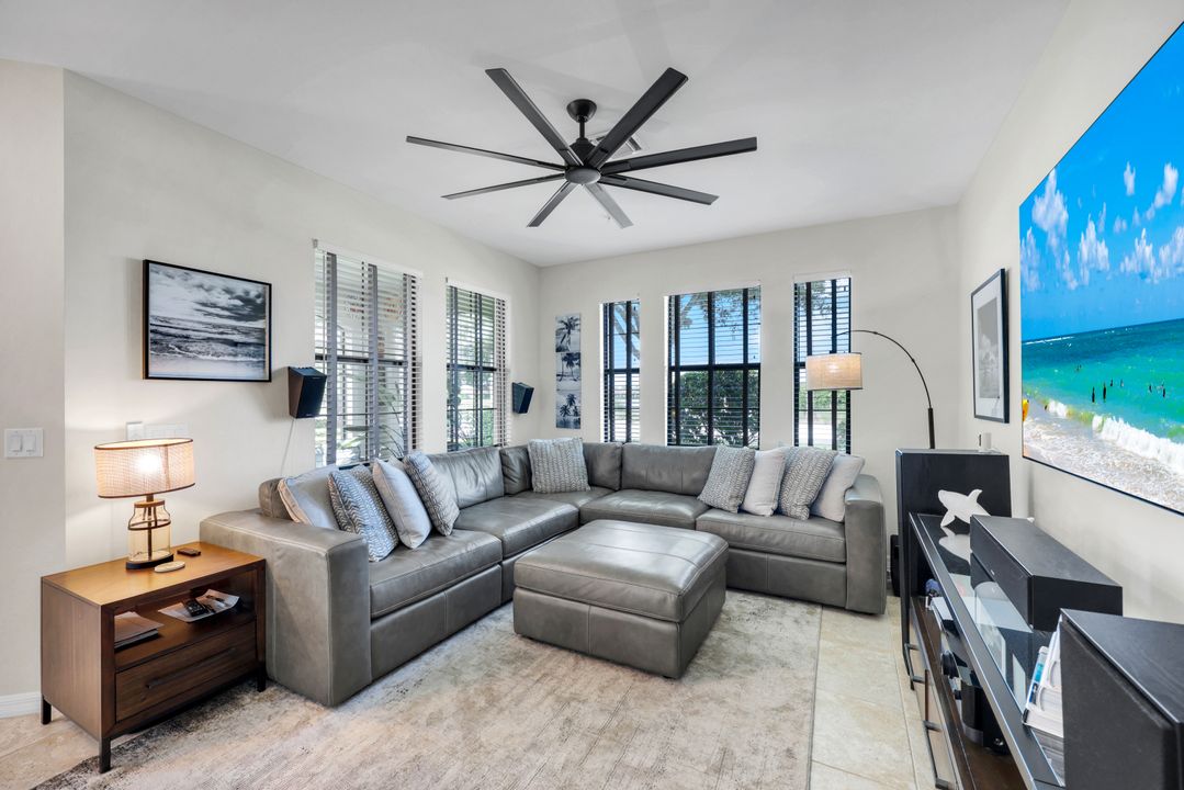 1399 Santiago Cir #1103, Naples, FL 34113