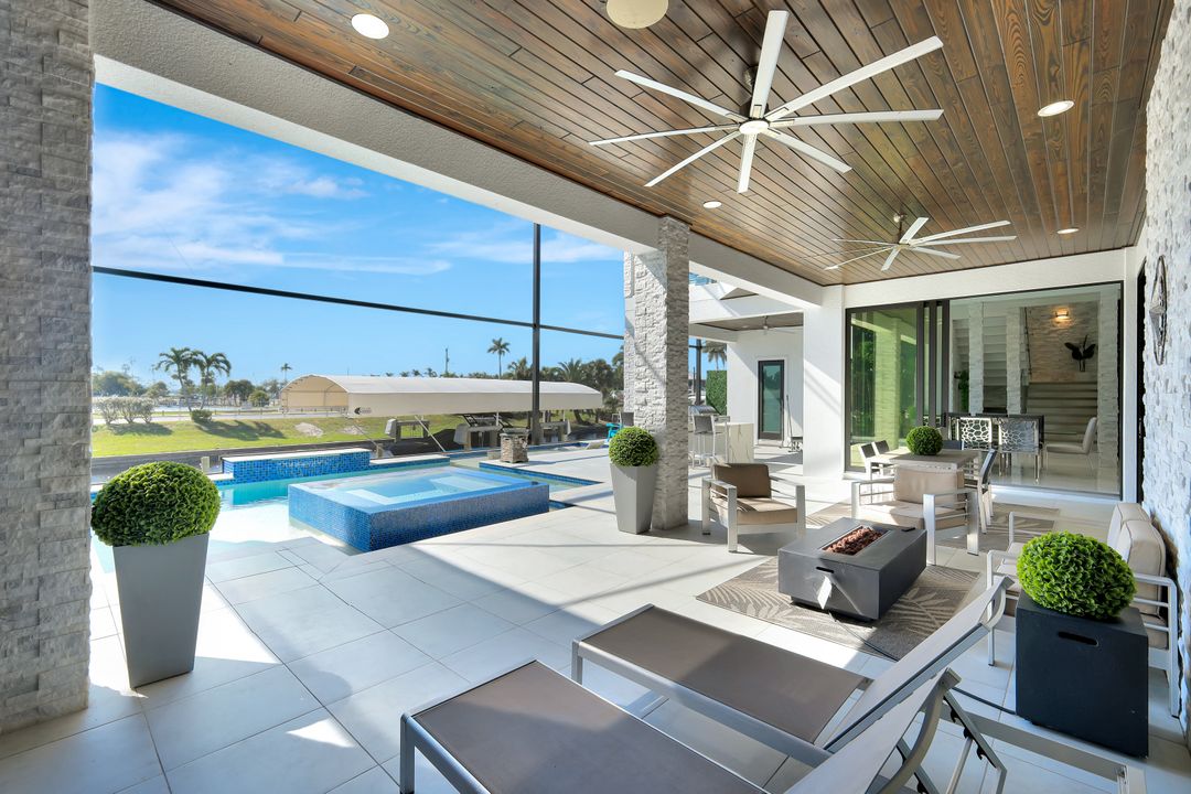 1110 Lenox Ct, Cape Coral, FL 33904