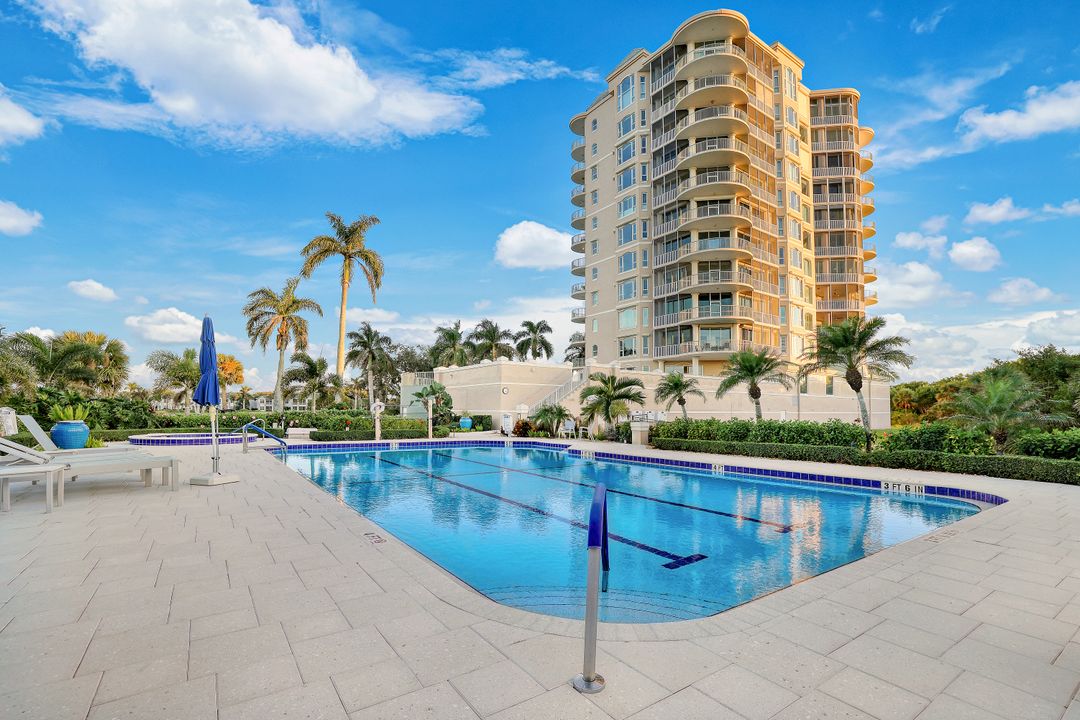 4811 Island Pond Ct #302, Bonita Springs, FL 34134