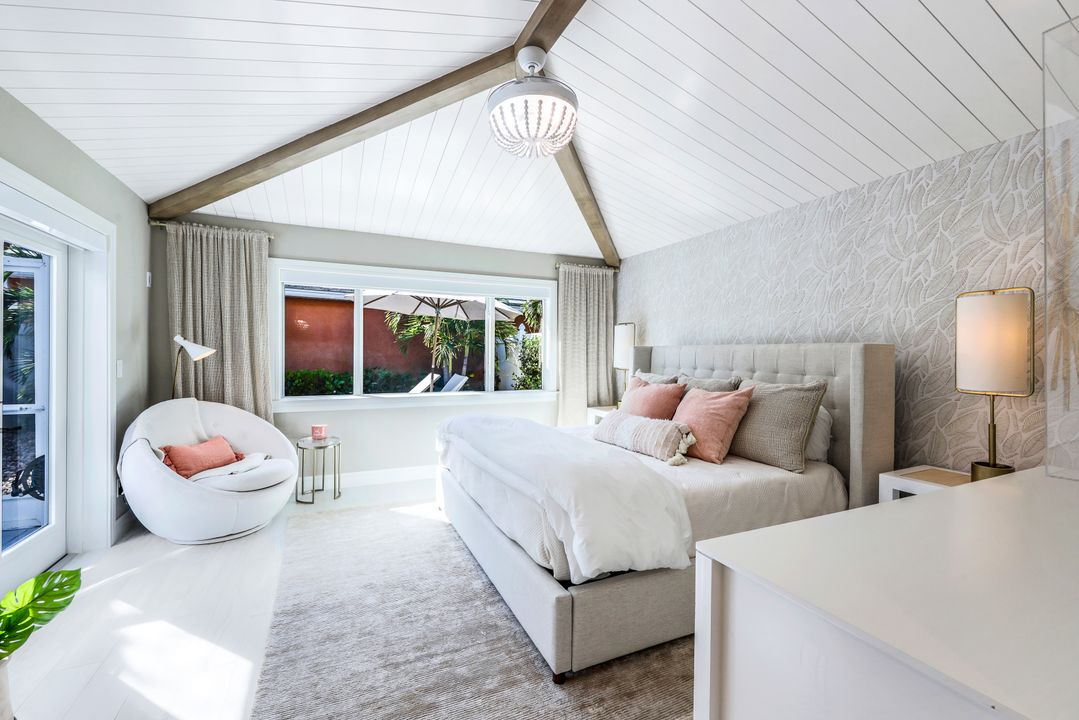 1262 Silverstrand Dr, Naples, FL 34110