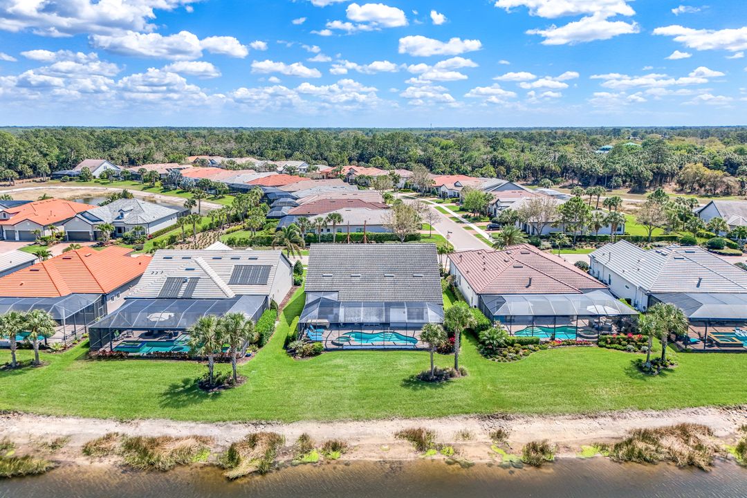 9373 Surfbird Ct, Naples, FL 34120