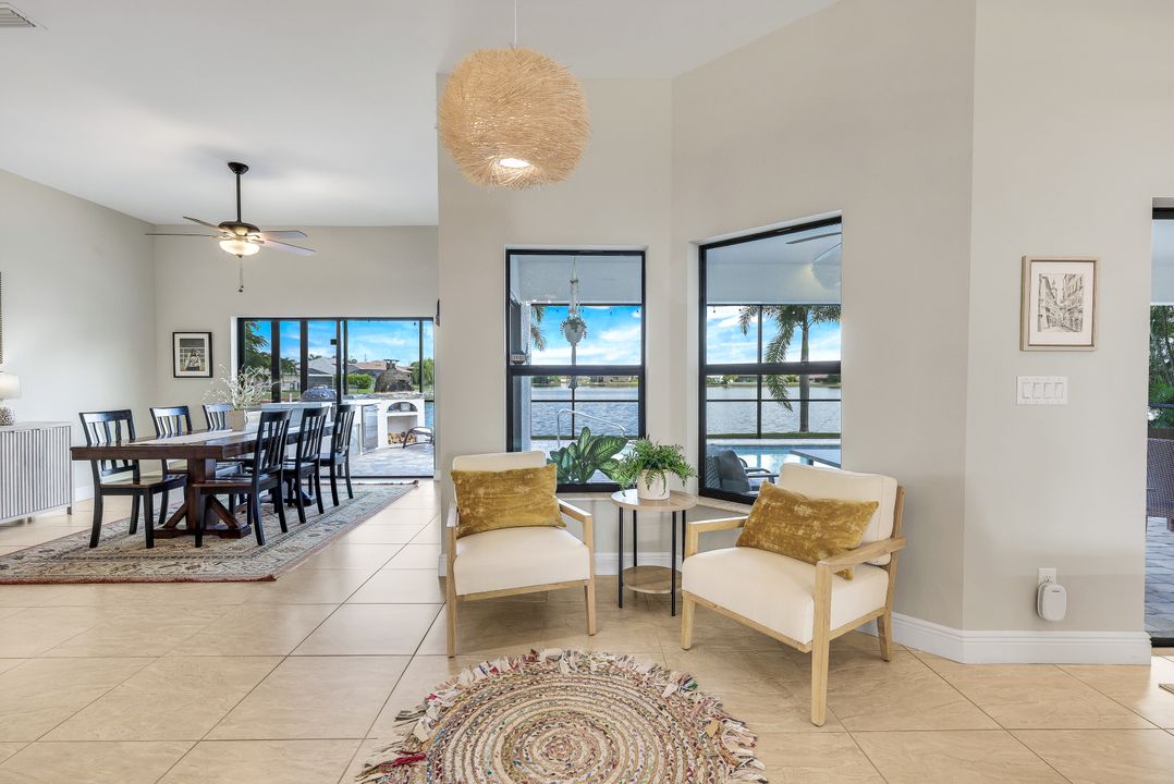 401 NE 19th Pl, Cape Coral, FL 33909