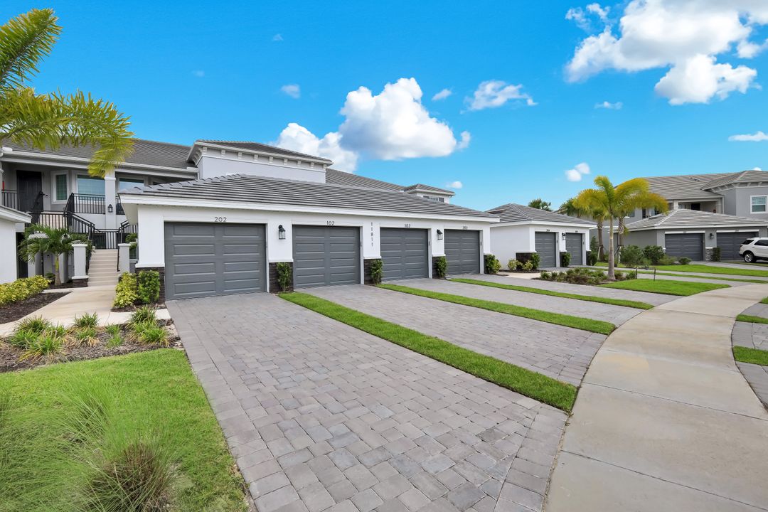 11811 Venetian Lagoon Dr #204, Fort Myers, FL 33913