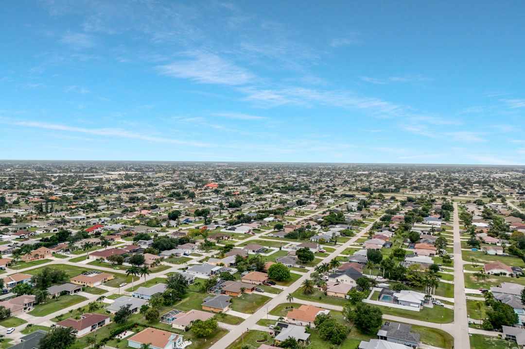 317 SE 18th Terrace, Cape Coral, FL 33990