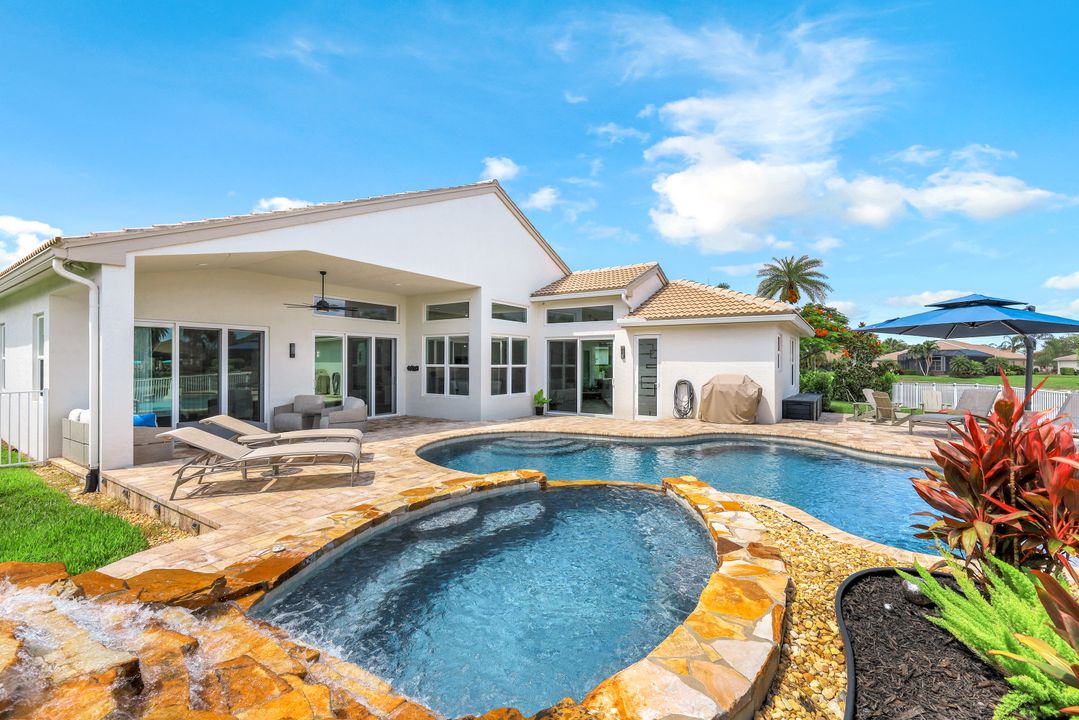 2179 Canary Island Cove, Naples, FL 34119