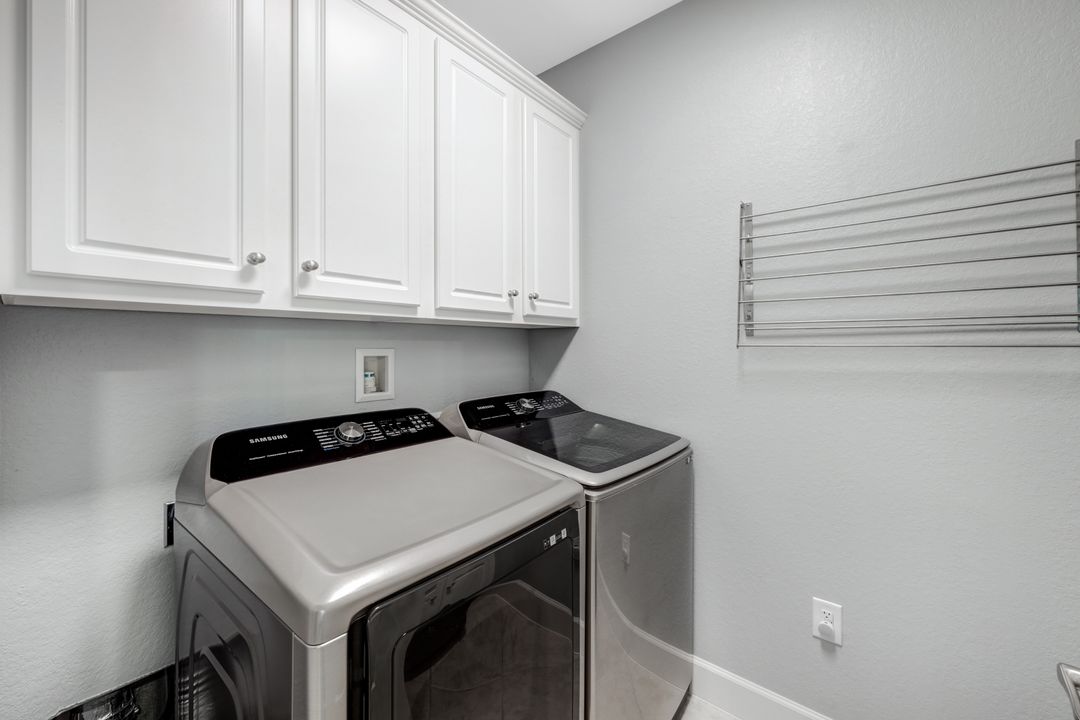 10390 Glastonbury Cir #102, Fort Myers, FL 33913