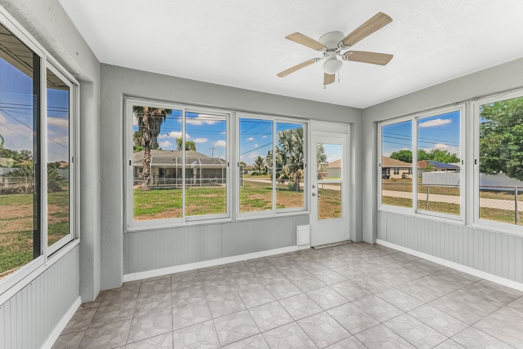 1913 NE 4th Ter, Cape Coral, FL 33909