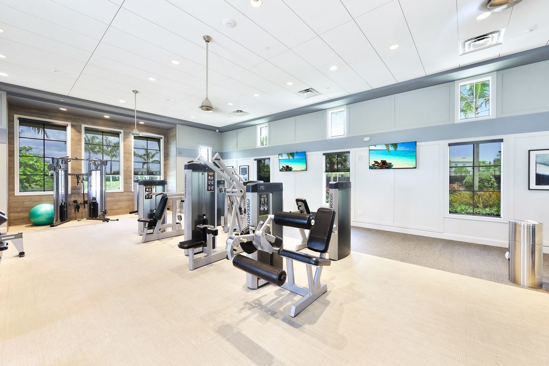 9004 Mayreau Way, Naples, FL