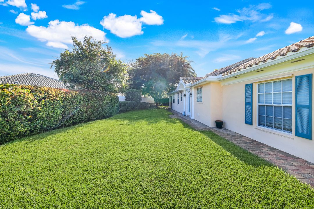 3333 Cayman Ln, Naples, FL 34119