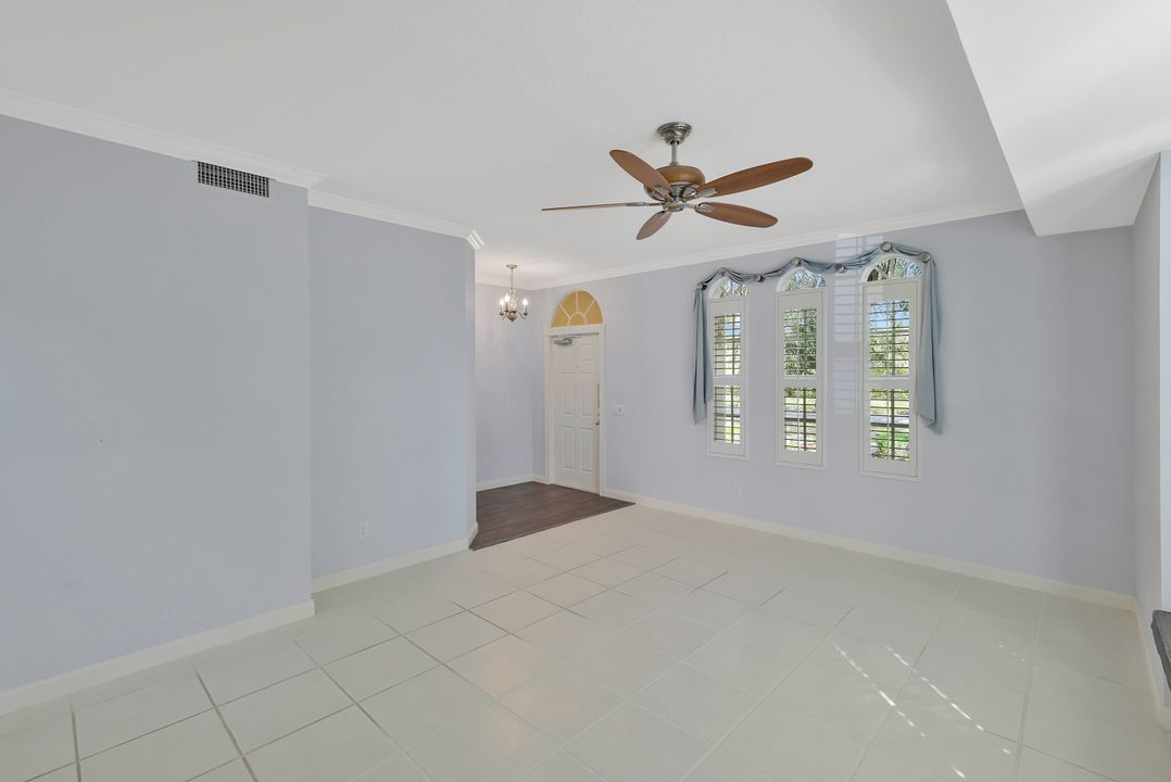 3484 Islandwalk Cir, Naples, FL 34119