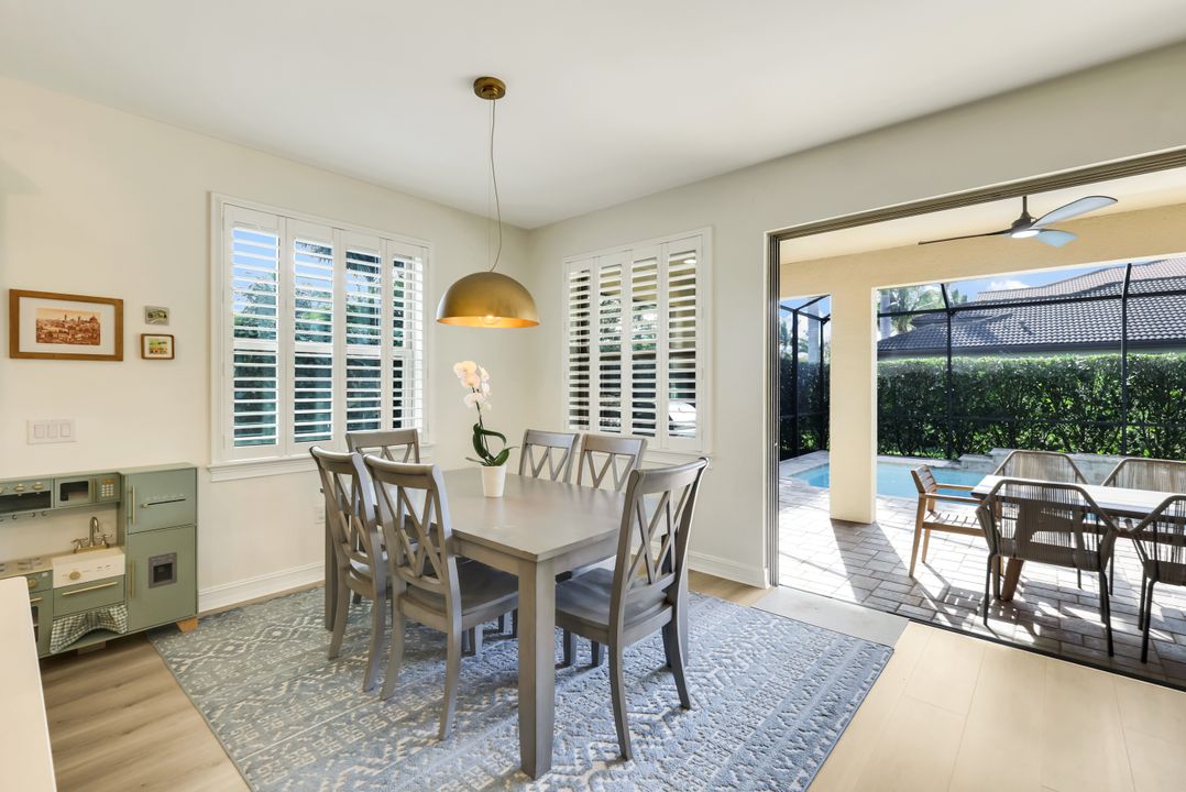 16357 Aberdeen Wy, Naples, FL 34110