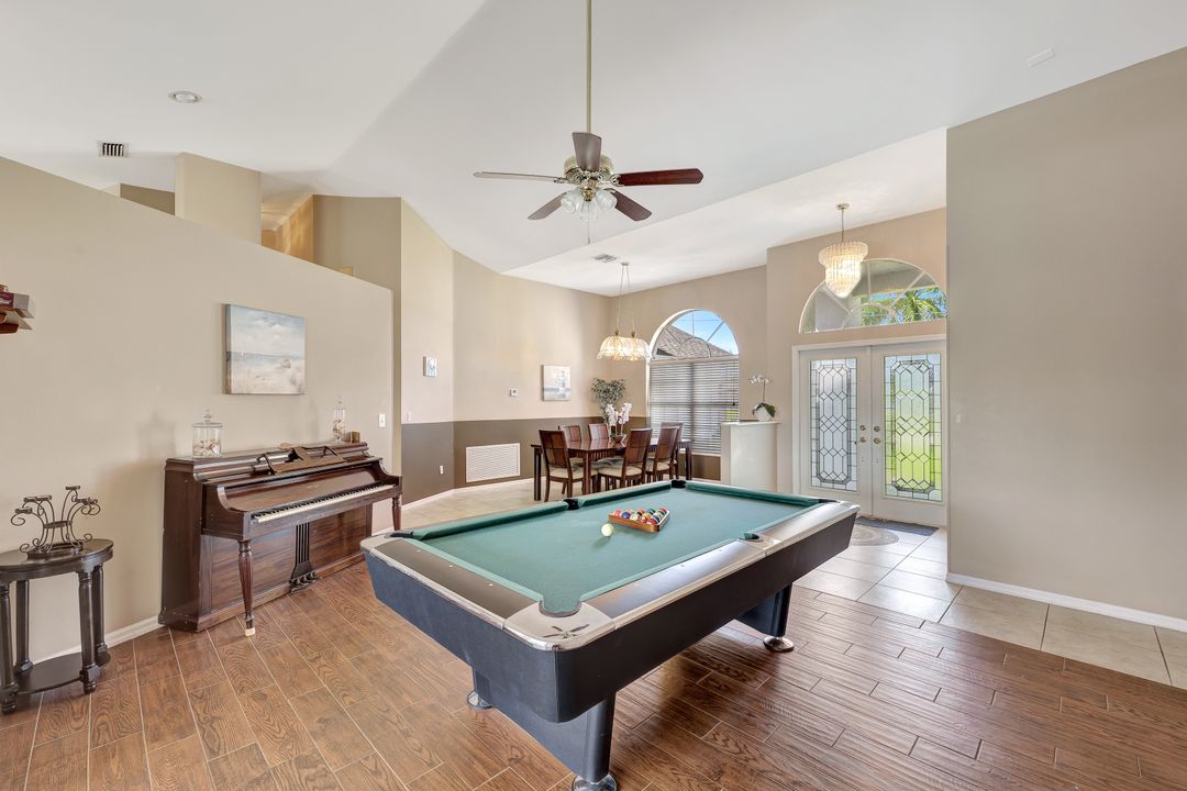 2137 SE 19th Ave, Cape Coral, FL 33990