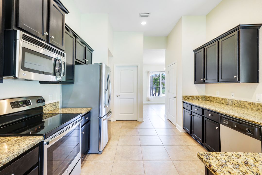 2610 SW 32nd St, Cape Coral, FL 33914