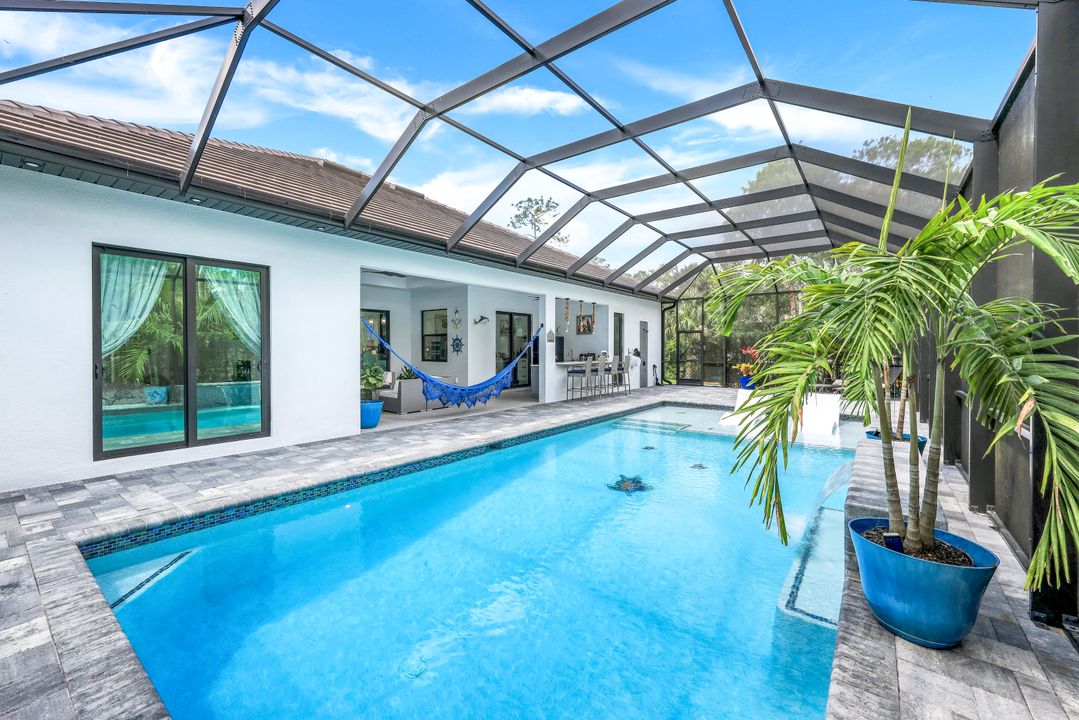 367 14th Ave NE, Naples, FL 34120