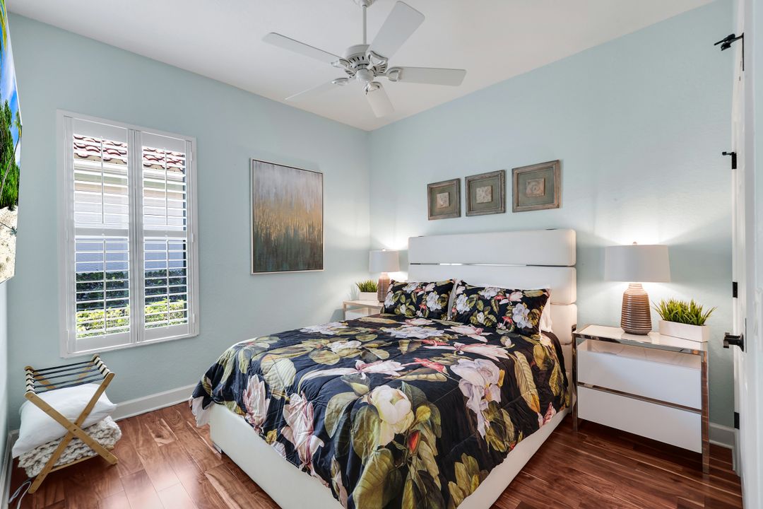 8223 Potomac Ln, Naples, FL 34104