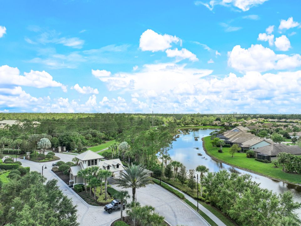7113 Live Oak Dr, Naples, FL 34114