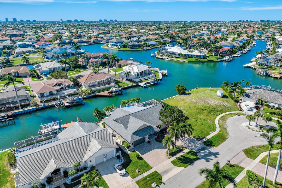 230 Windbrook Ct, Marco Island, FL 34145