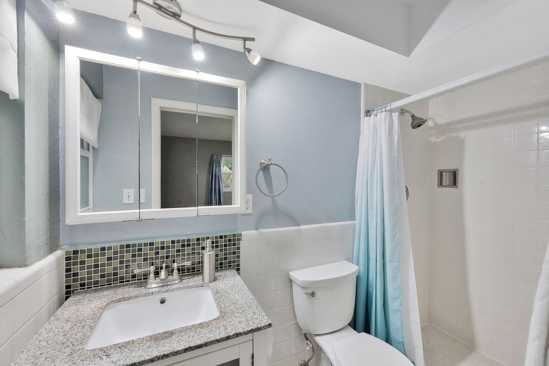 2201 41st Terrace SW, Naples, FL 34116