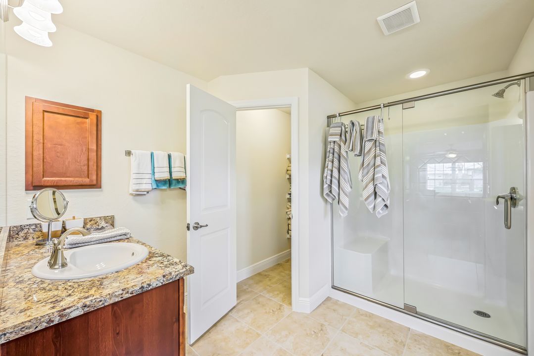 2801 SW 35th St, Cape Coral, FL 33914