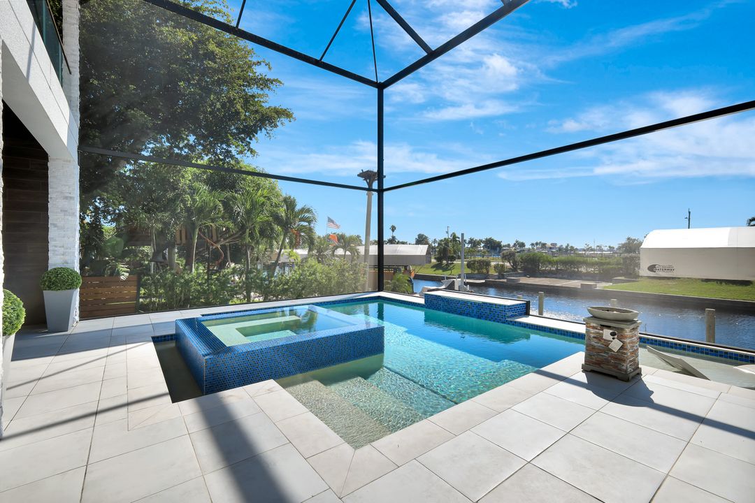 1110 Lenox Ct, Cape Coral, FL 33904