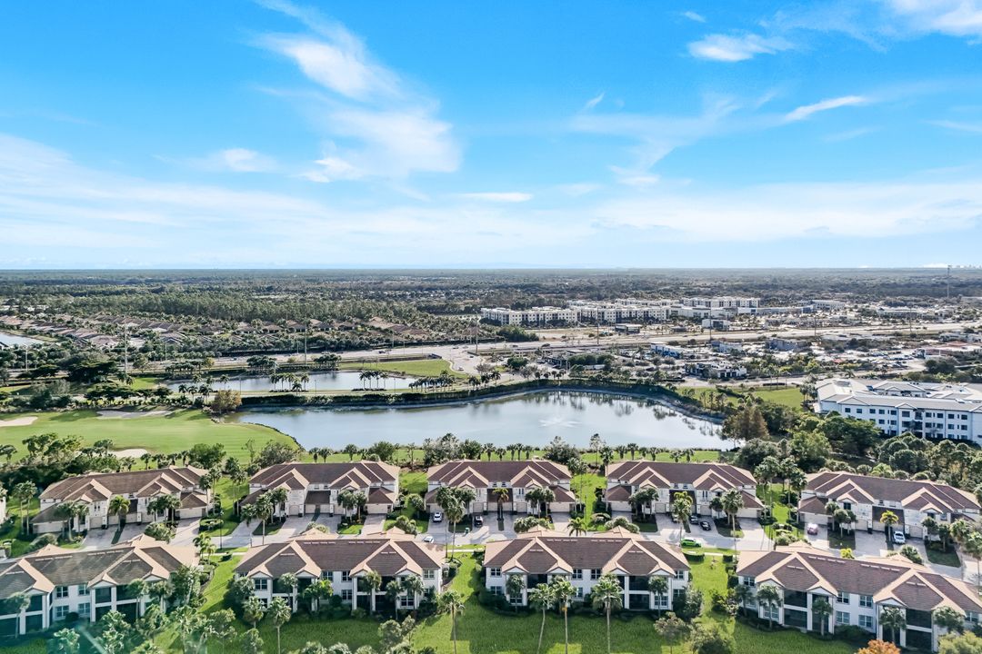 9201 Quartz Ln #202, Naples, FL 34120