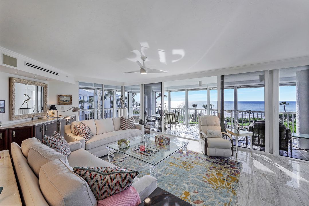 20 Seagate Dr #202, Naples, FL 34103