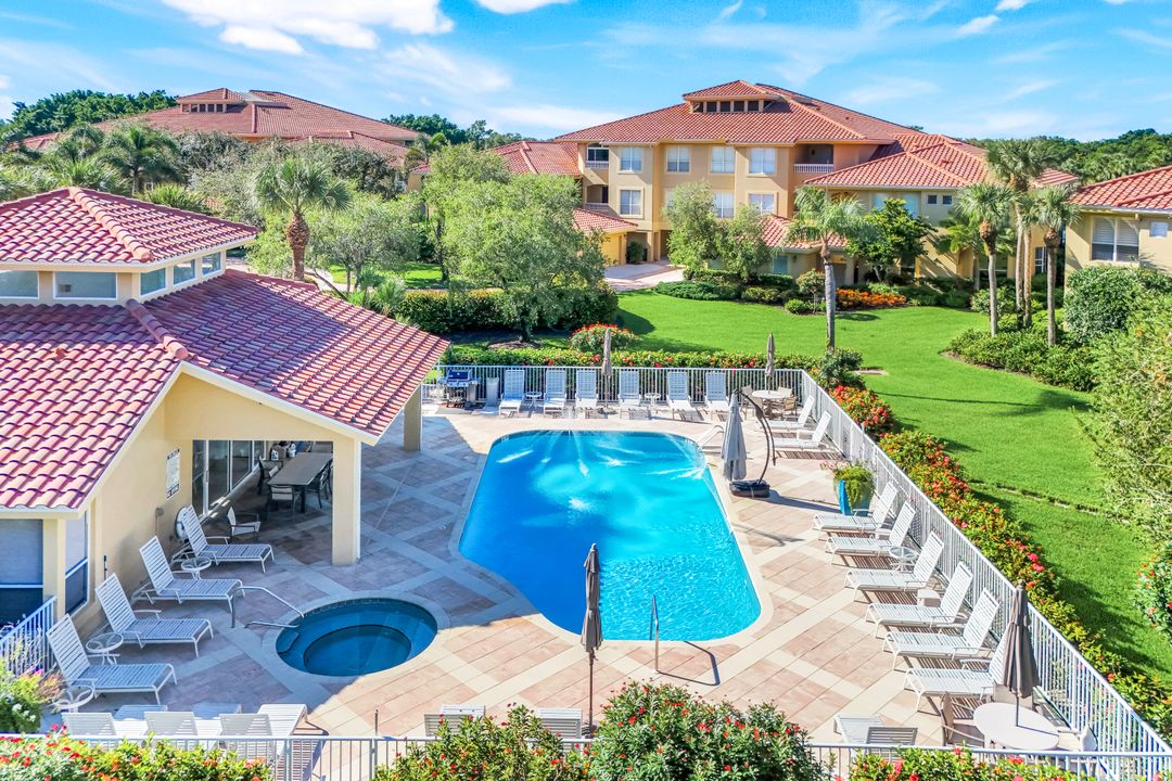 1840 Les Chateaux Blvd #4201, Naples, FL 34109