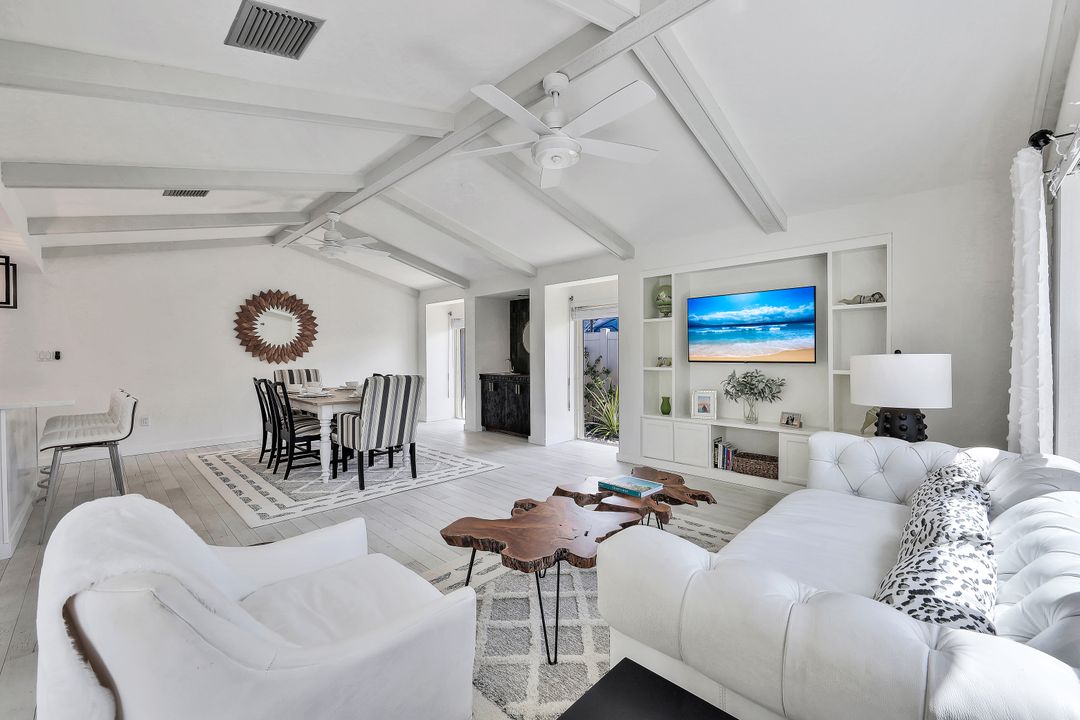 28448 Las Palmas Cir, Bonita Springs, FL 34135