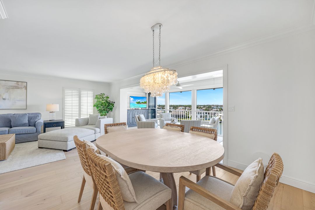 250 Park Shore Dr #601, Naples, FL 34103