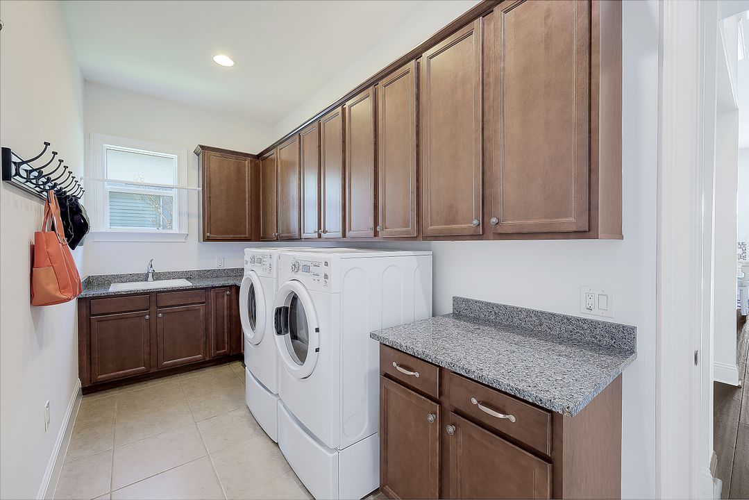 5154 Andros Dr, Naples, FL 34113