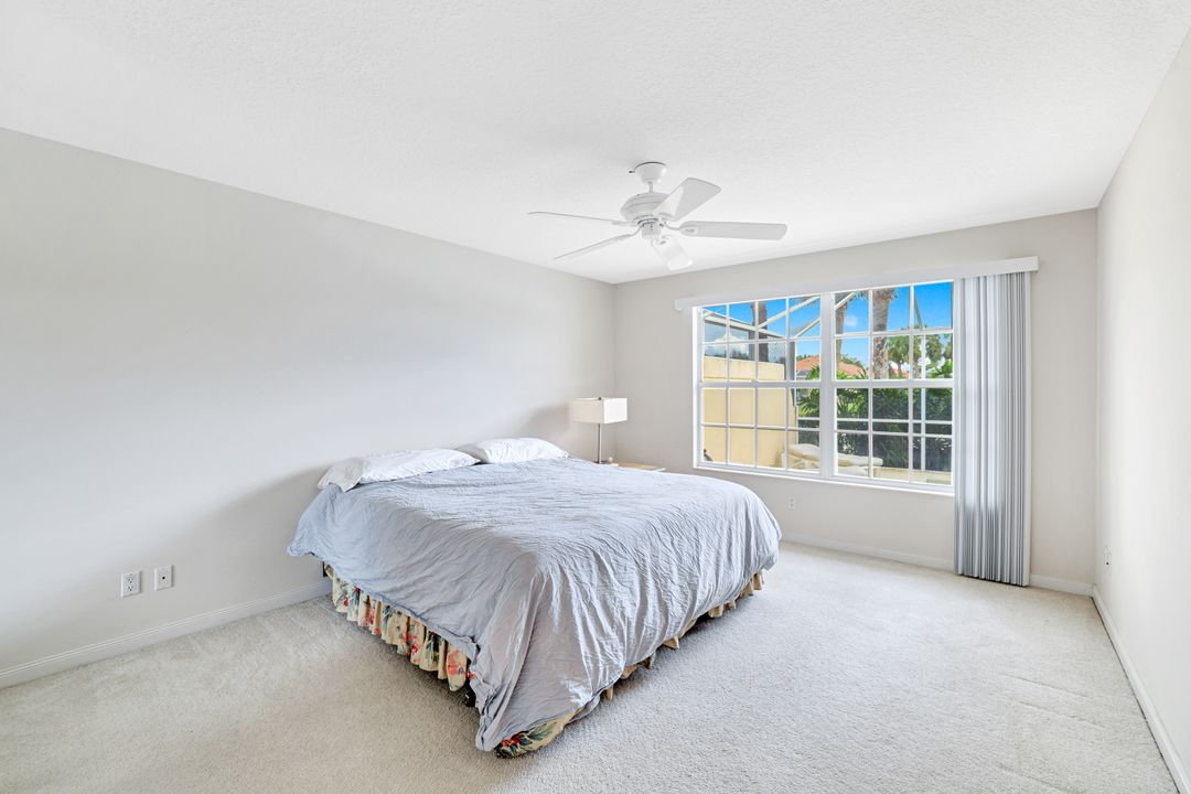 4307 Redonda Ln, Naples, FL 34119