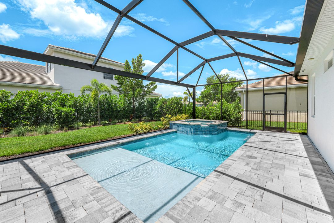 28086 Captiva Shell Lp, Bonita Springs, FL 34135