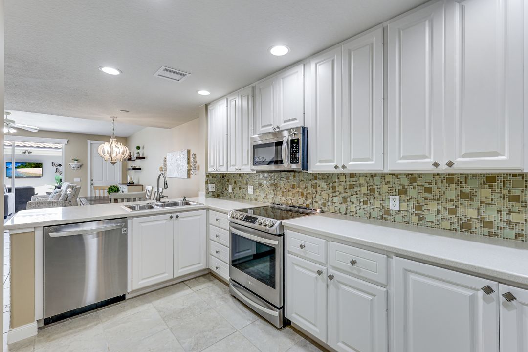 15400 Almaco Cir, Bonita Springs, FL 34135