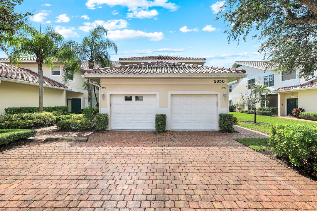 5650 Northboro Dr #102, Naples, FL 34110
