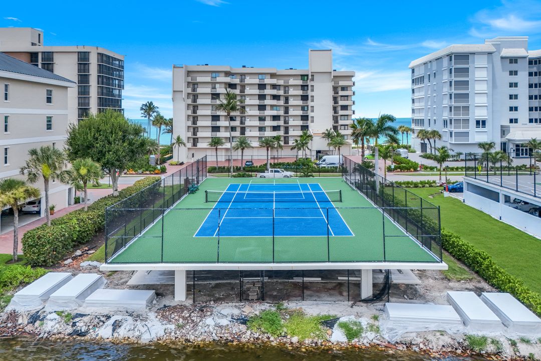 9715 Gulf Shore Dr #702, Naples, FL 34108
