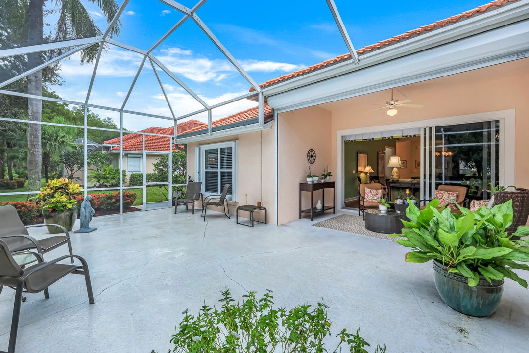 5867 Northridge Dr, Naples, FL 34110