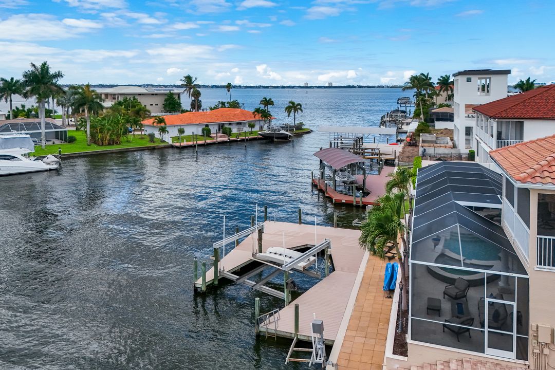 5929 SW 1st Ct, Cape Coral, FL 33914