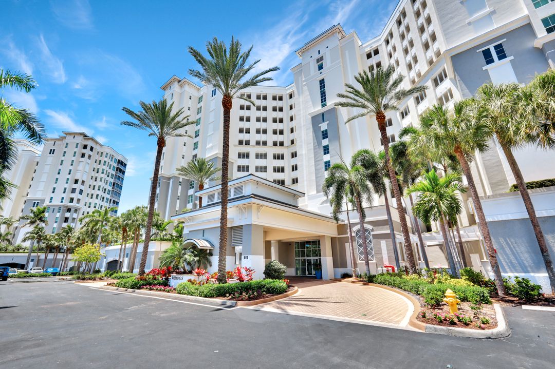 315 Dunes Blvd #404, Naples, FL 34110