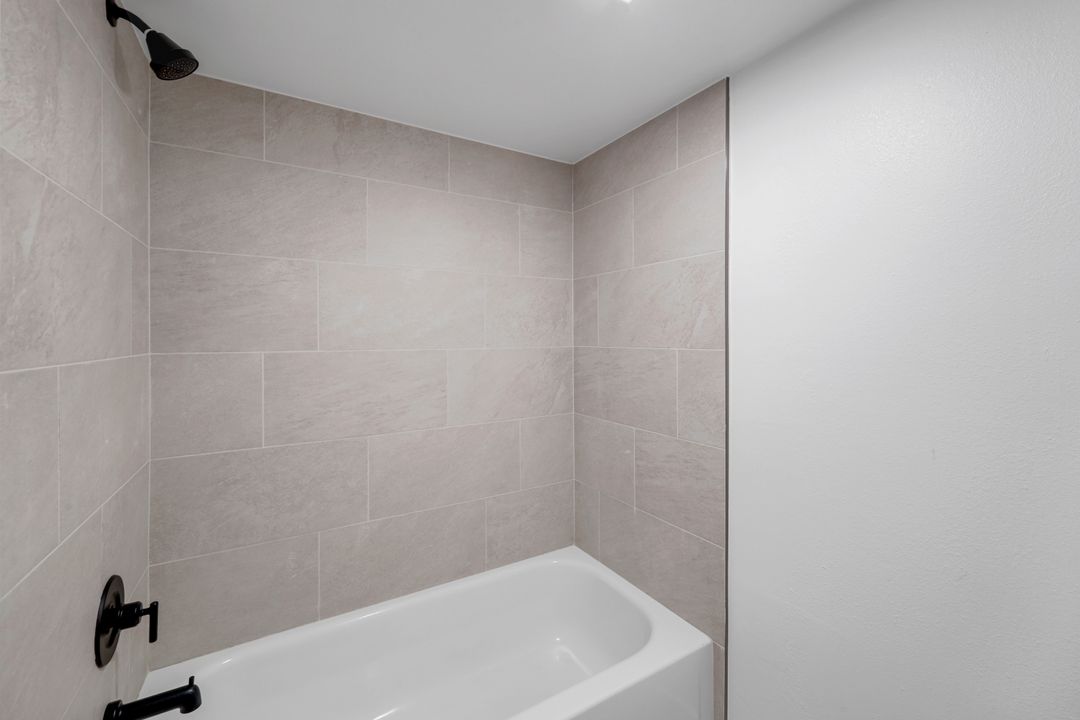 5567 Malt Dr #1, Fort Myers, FL 33907