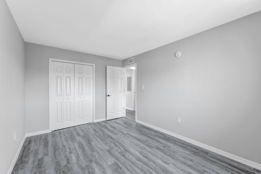 4815 Tudor Dr, Cape Coral, FL 33904