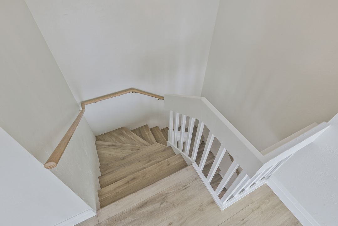 480 Oak Ave, Naples, FL 34108