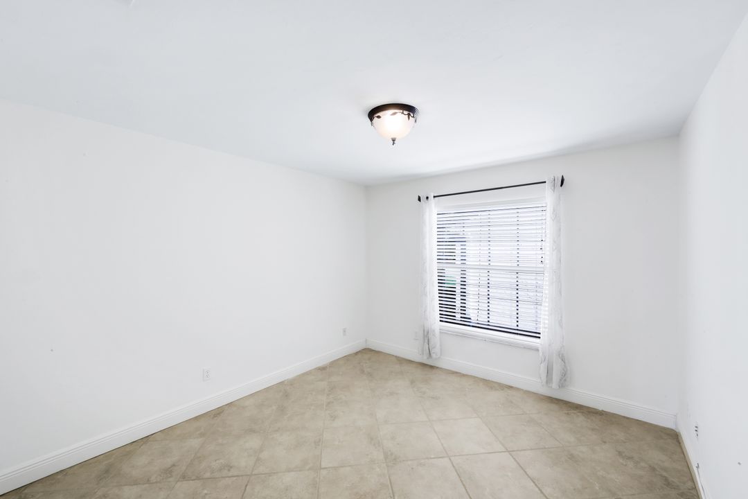 2626 Sailors Way, Naples, FL 34109