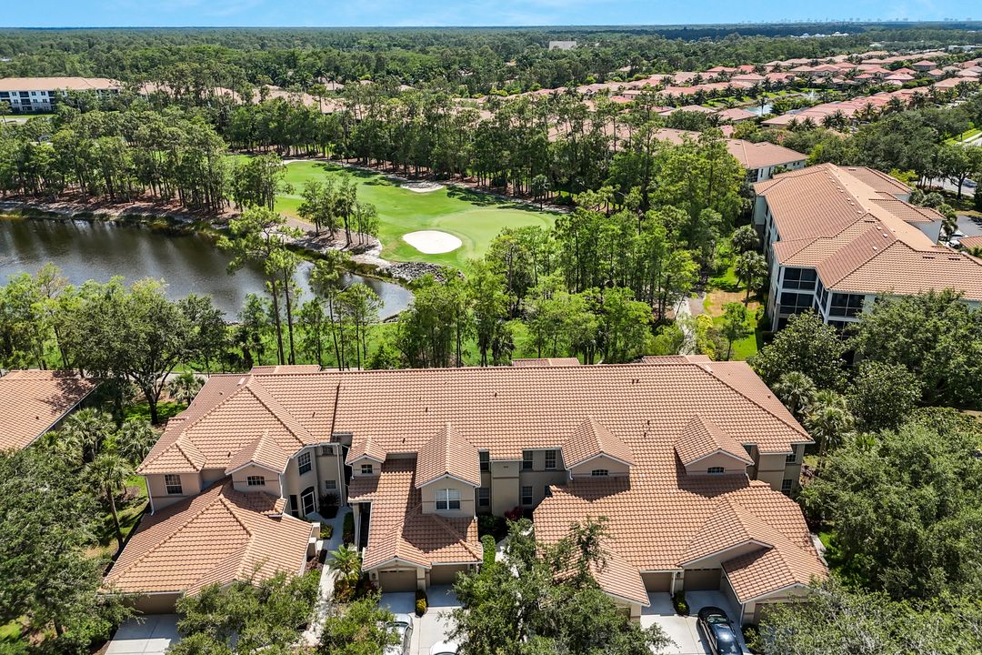8275 Danbury Blvd #104, Naples, FL 34120