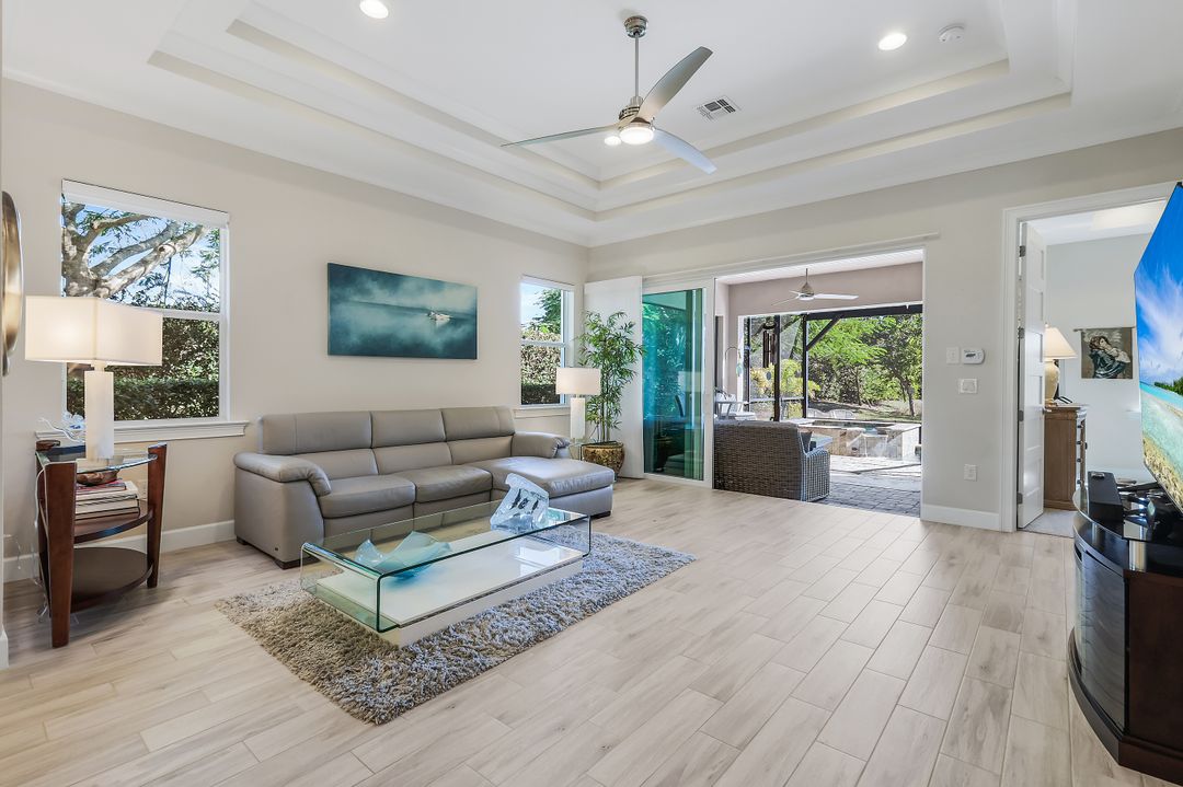 5802 Haiti Dr, Naples, FL 34112