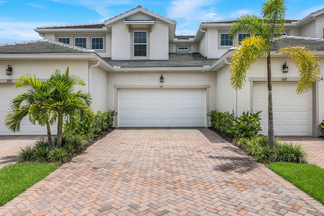 4563 Arboretum Cir #101, Naples, FL 34112