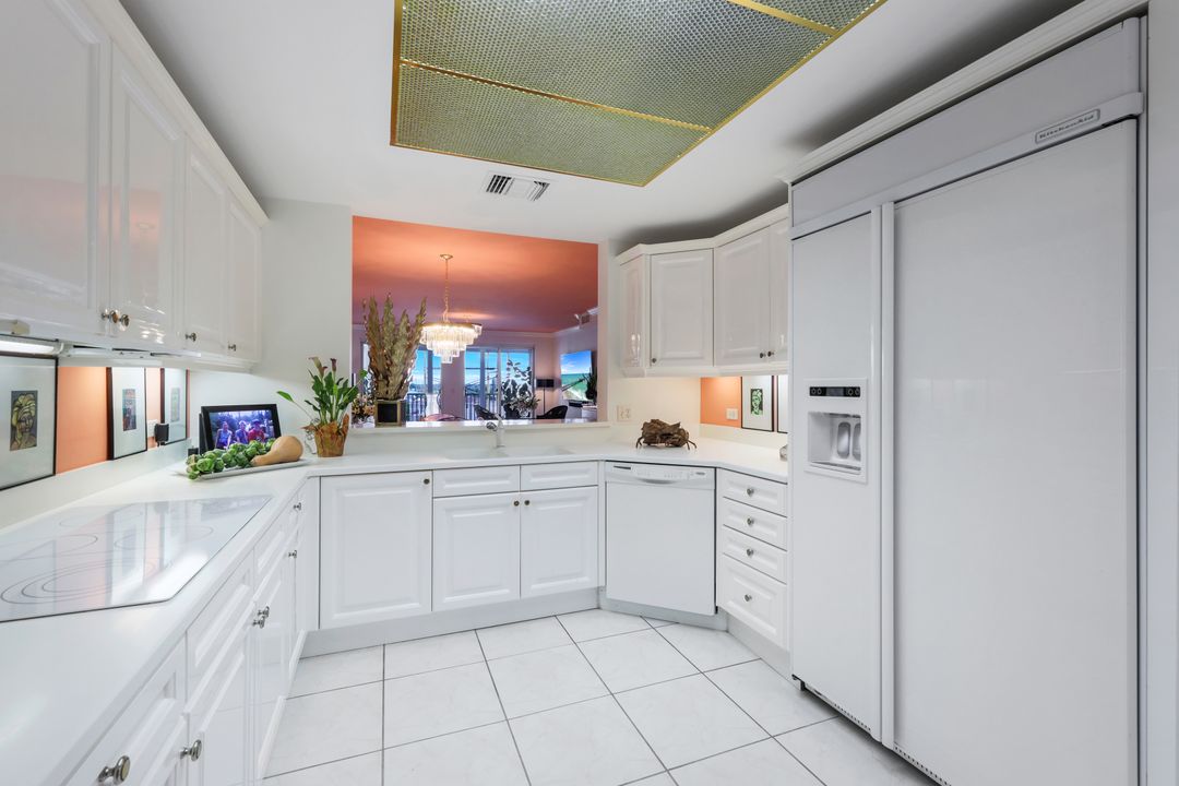 9790 Gulf Shore Dr #505, Naples, FL 34108