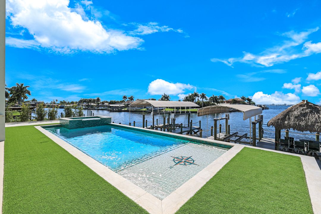 5384 Colonade Ct, Cape Coral, FL 33904