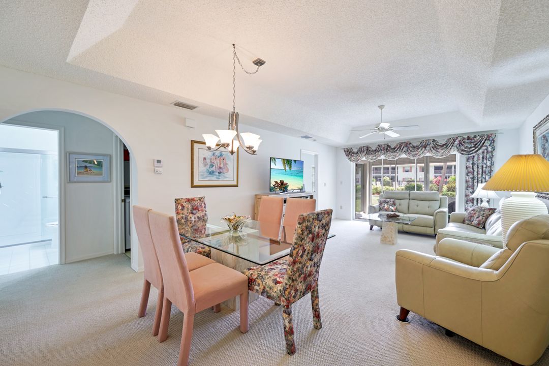 648 Mardel Ct #704, Naples, FL 34104