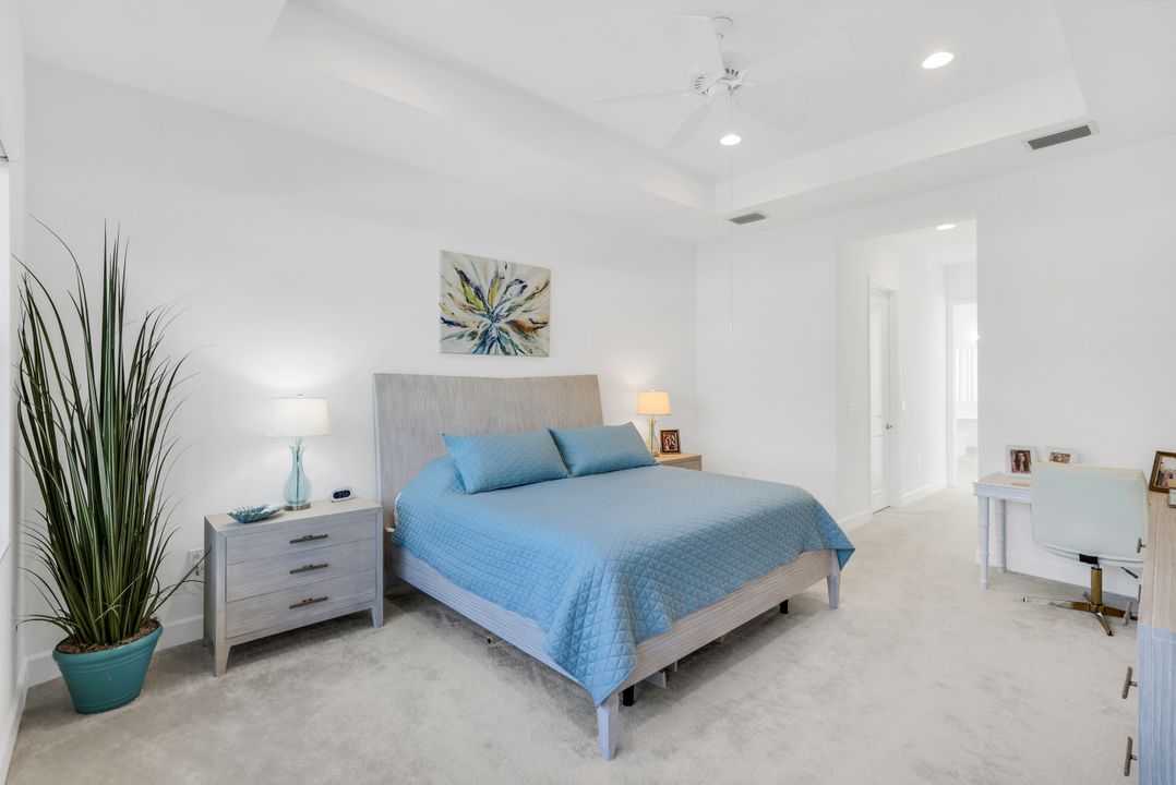 11966 Gardenia Ave, Naples, FL 34120