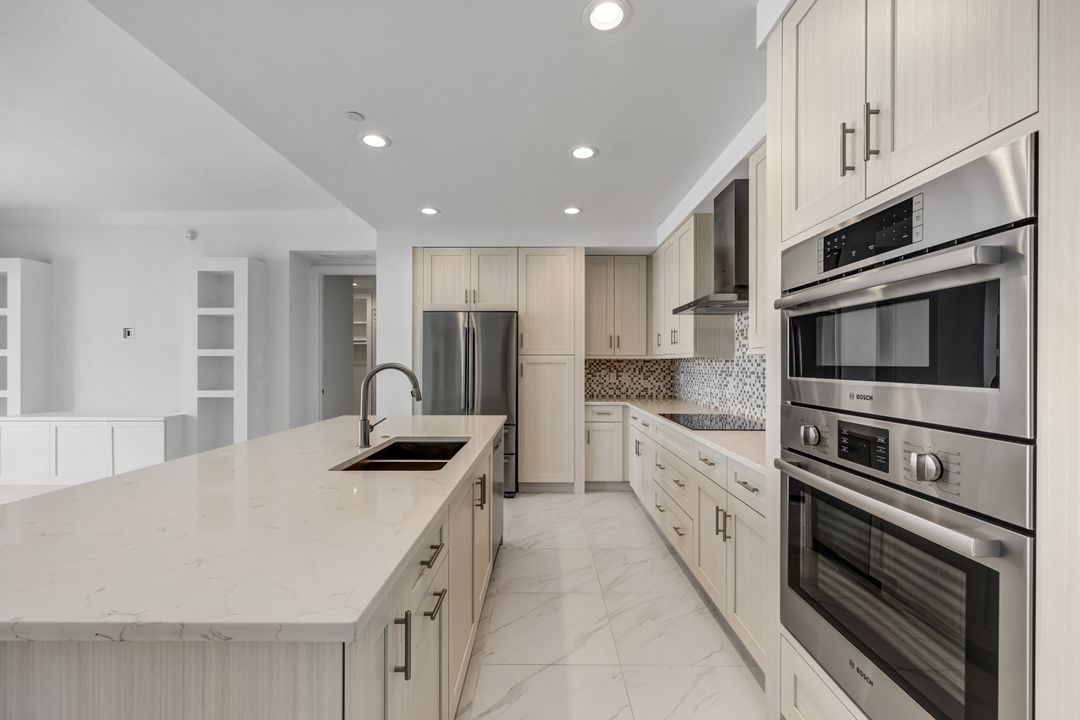 1135 3rd Ave S  #318, Naples, FL 34102